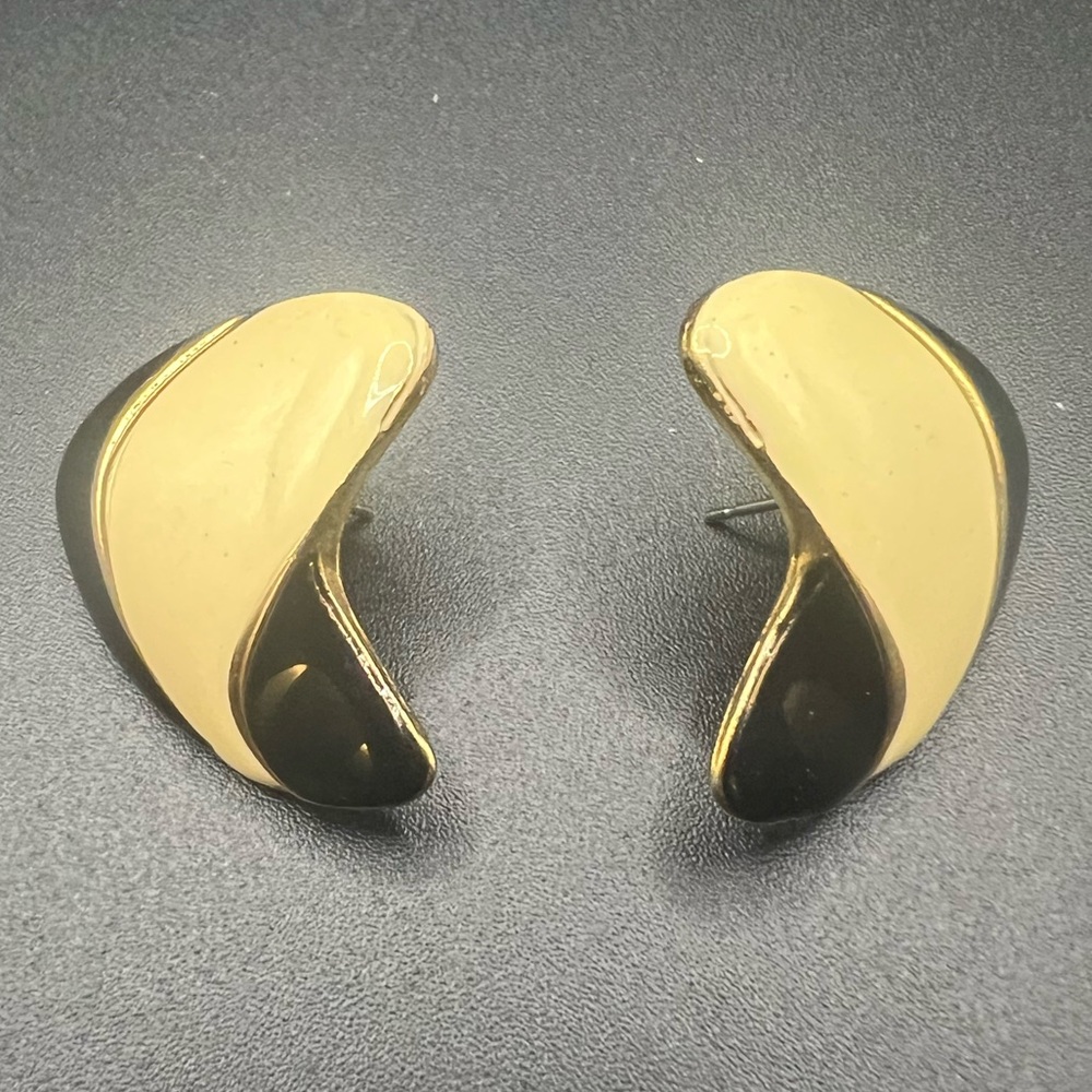 Vintage Enamel Black and Cream Boomerang Shape Earrings